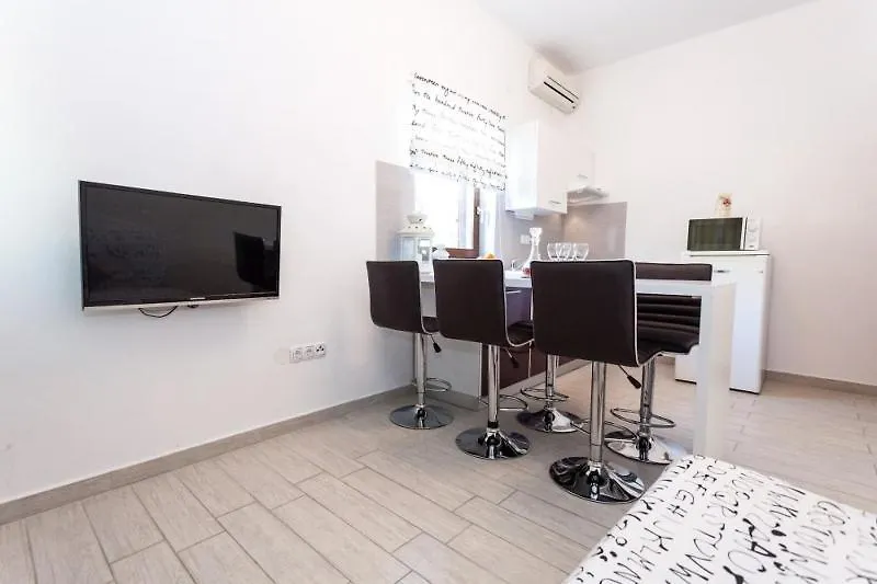 Apartment Pakoštane Croacia